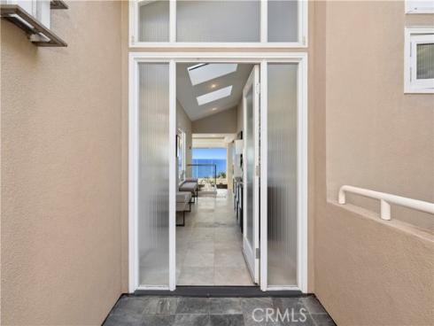 10  N. Stonington Road  , Laguna Beach, CA