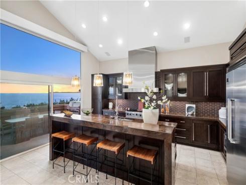 10  N. Stonington Road  , Laguna Beach, CA