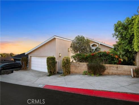 10  N. Stonington Road  , Laguna Beach, CA