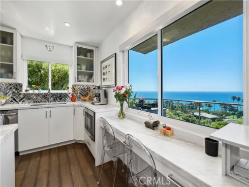 21682  Ocean Vista  B  Drive, Laguna Beach, CA