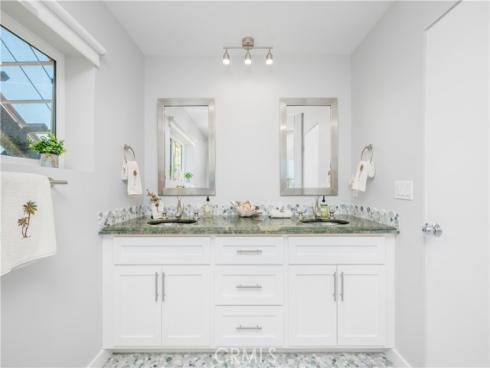 15 N Vista De Catalina  , Laguna Beach, CA