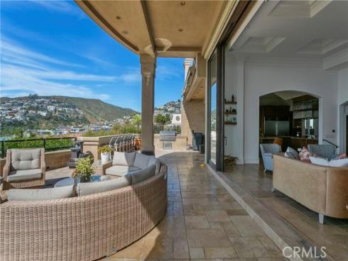 15  Smithcliffs  , Laguna Beach, CA