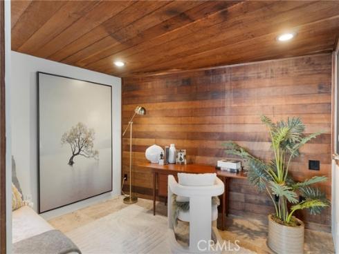 2581  Iris  , Laguna Beach, CA