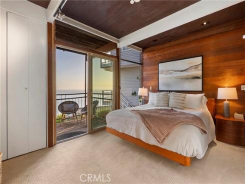 2581  Iris  , Laguna Beach, CA