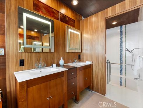 2581  Iris  , Laguna Beach, CA