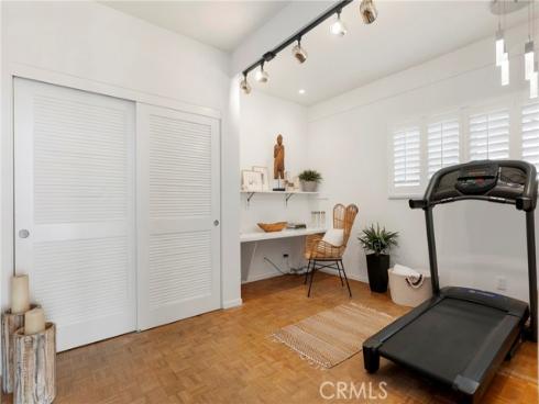 2581  Iris  , Laguna Beach, CA