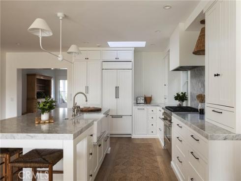 156  Chiquita  , Laguna Beach, CA