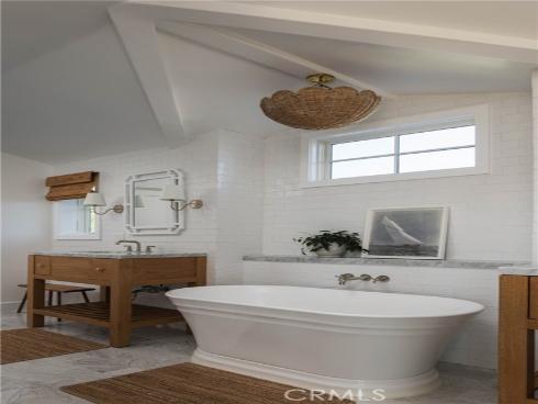 156  Chiquita  , Laguna Beach, CA