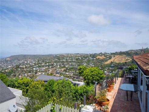 1375  La Mirada  , Laguna Beach, CA