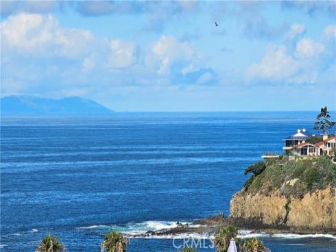 1665  Hillcrest Drive  , Laguna Beach, CA