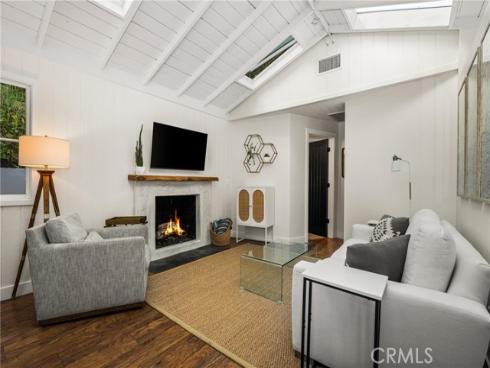 275 Woodland Drive, Laguna Beach, CA