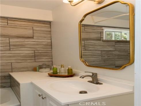 275 Woodland Drive, Laguna Beach, CA