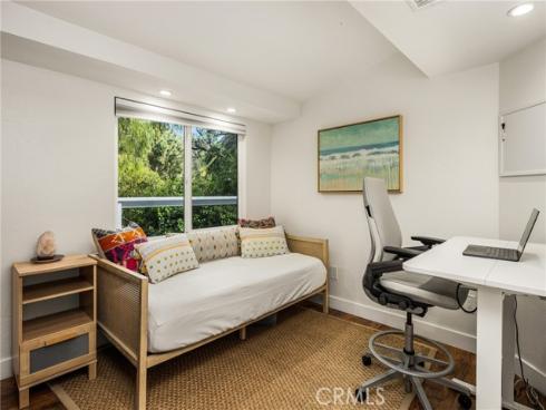 275 Woodland Drive, Laguna Beach, CA