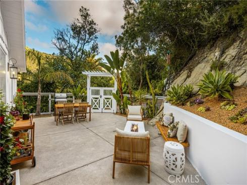 275 Woodland Drive, Laguna Beach, CA