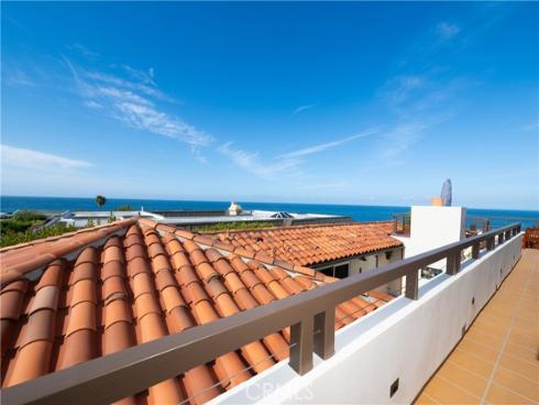 130  Mcknight  , Laguna Beach, CA