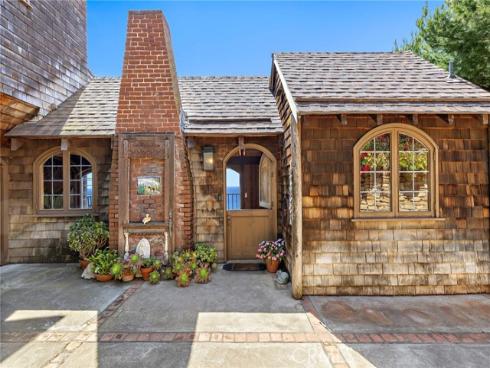 2147 Crestview , Laguna Beach, CA