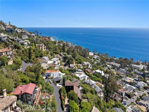 2147 Crestview , Laguna Beach, CA