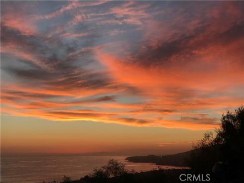 2147 Crestview , Laguna Beach, CA