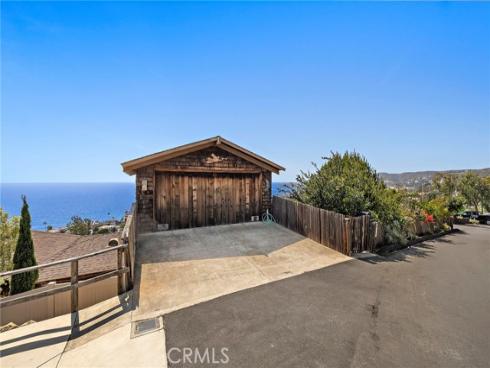 2147 Crestview , Laguna Beach, CA