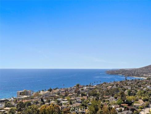 2147 Crestview , Laguna Beach, CA