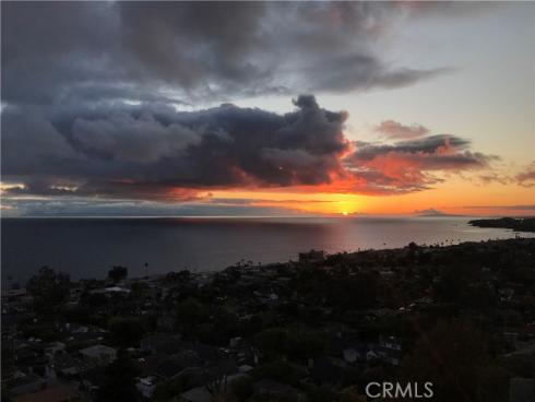 2147 Crestview , Laguna Beach, CA