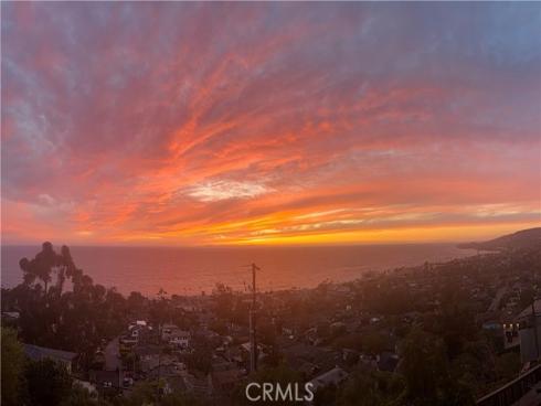 2147 Crestview , Laguna Beach, CA