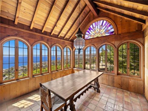 2147 Crestview , Laguna Beach, CA
