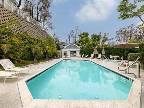 121 Santa Rosa Ct. , Laguna Beach, CA
