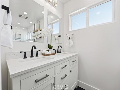 885  Tia Juana   St, Laguna Beach, CA