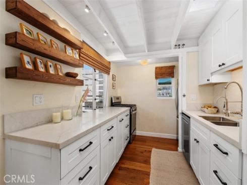 31886 Hillside , Laguna Beach, CA