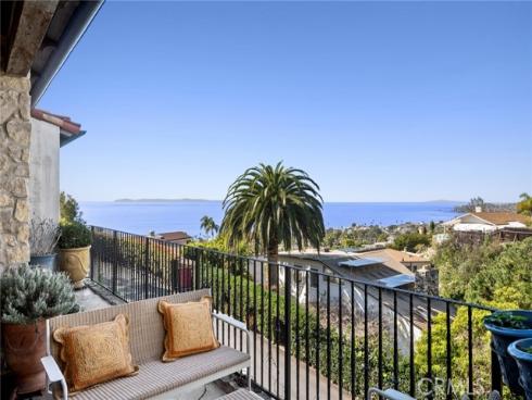 2100 Crestview Drive, Laguna Beach, CA