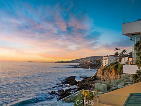 Alt Goes Here