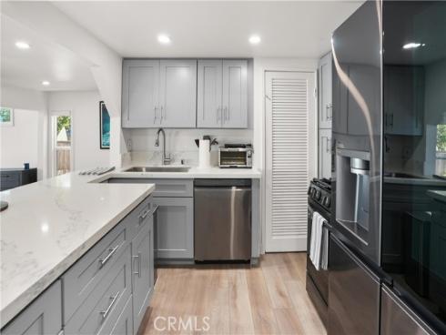 32082  Coast Hwy  , Laguna Beach, CA