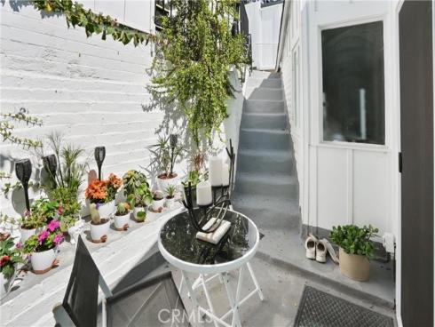 32082  Coast Hwy  , Laguna Beach, CA