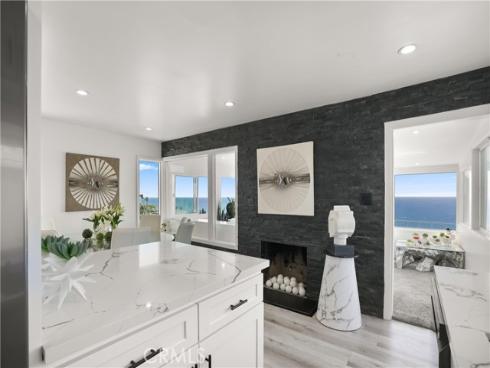 32082  Coast Hwy  , Laguna Beach, CA