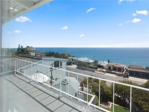 32082  Coast Hwy  , Laguna Beach, CA