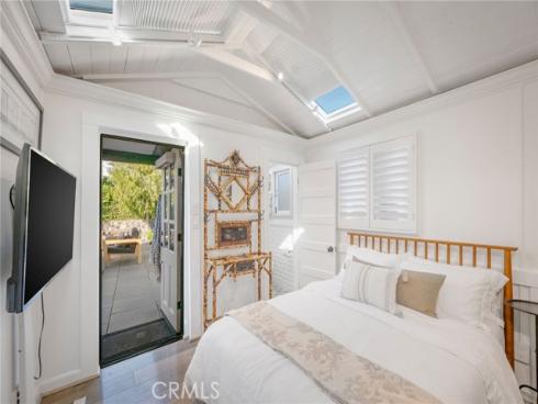 469  Oak  , Laguna Beach, CA
