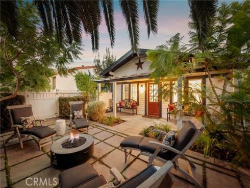469  Oak  , Laguna Beach, CA