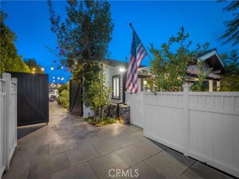 469  Oak  , Laguna Beach, CA
