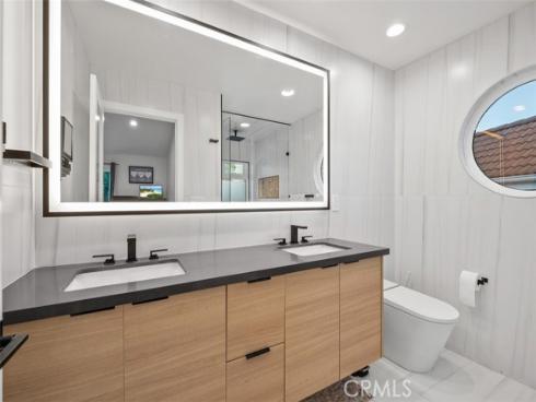 24  La Costa ct.  , Laguna Beach, CA