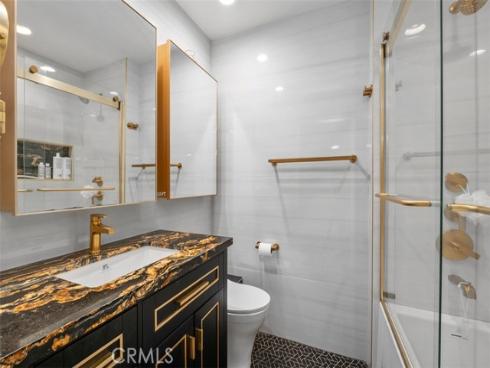 24  La Costa ct.  , Laguna Beach, CA