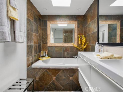 31731 Seacove , Laguna Beach, CA