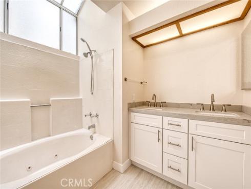 205 Santa Rosa Court, Laguna Beach, CA