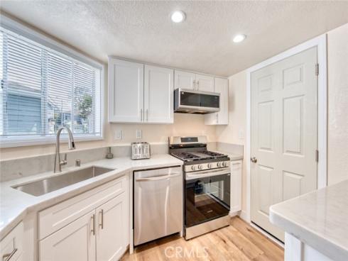 205 Santa Rosa Court, Laguna Beach, CA