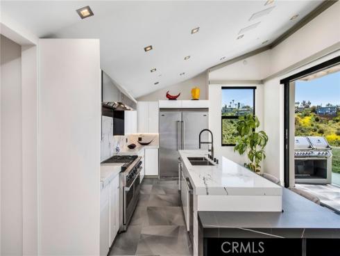 2135 Hillview Drive, Laguna Beach, CA