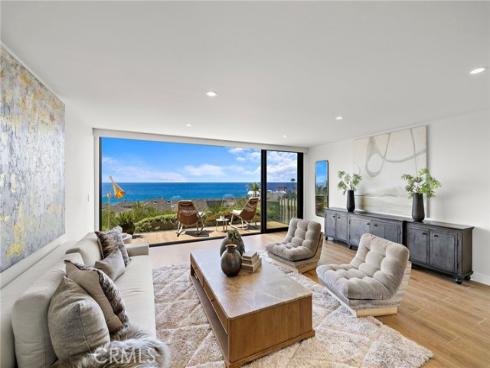 37  Blue Lagoon  , Laguna Beach, CA