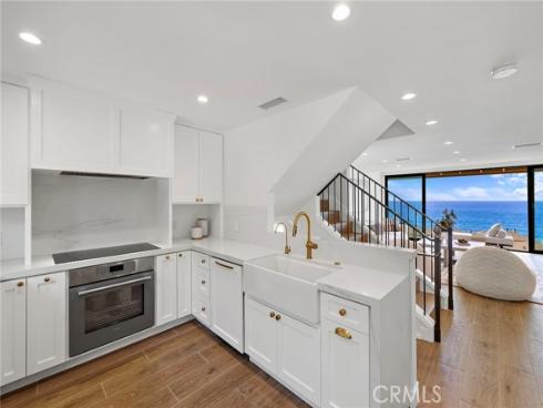 37  Blue Lagoon  , Laguna Beach, CA