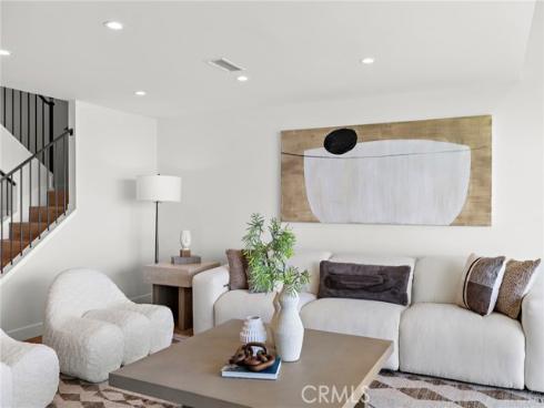 37  Blue Lagoon  , Laguna Beach, CA