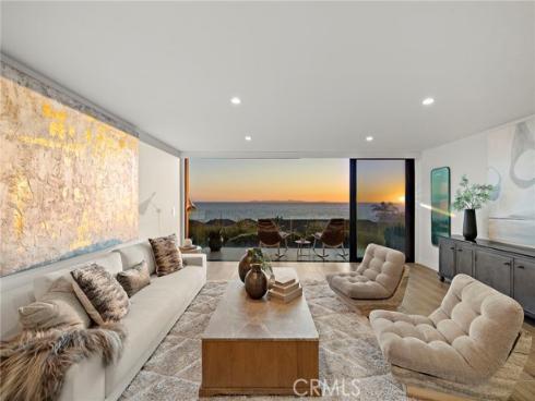 37  Blue Lagoon  , Laguna Beach, CA