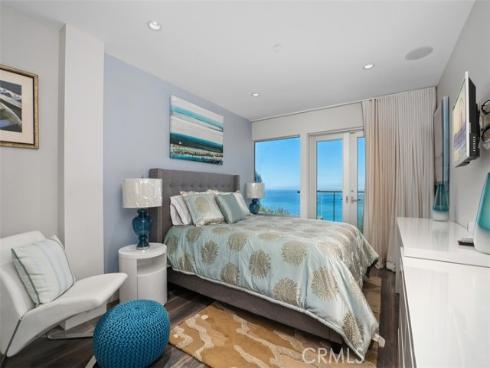 1049 Baja , Laguna Beach, CA